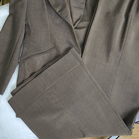 GUCCI Tom Ford wool pantsuit size 40,42 (size 4-6) - Picture 3 of 10